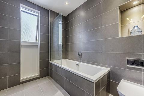 2 bedroom flat for sale, Wastdale Road, London SE23