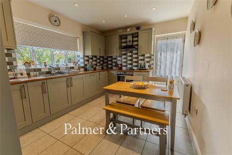 3 bedroom bungalow for sale, Thurtells Close, Yoxford, Saxmundham, Suffolk, IP17