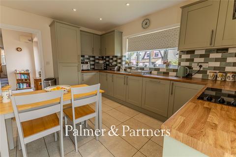 3 bedroom bungalow for sale, Thurtells Close, Yoxford, Saxmundham, Suffolk, IP17