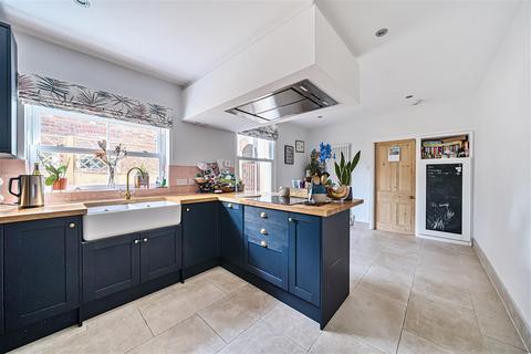 4 bedroom terraced house for sale, Bedford MK40