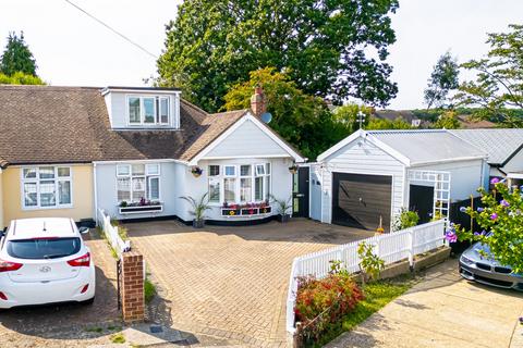 2 bedroom semi-detached bungalow for sale, Sherwood Crescent, Benfleet, SS7