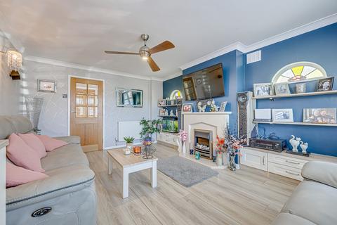 2 bedroom semi-detached bungalow for sale, Sherwood Crescent, Benfleet, SS7