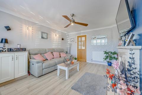 2 bedroom semi-detached bungalow for sale, Sherwood Crescent, Benfleet, SS7
