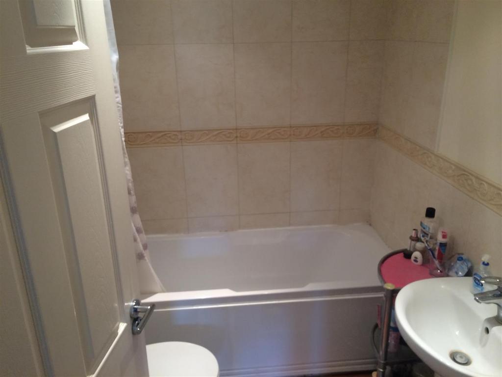 En-Suite Bathroom