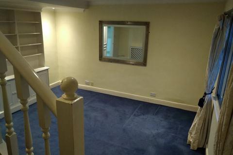 2 bedroom flat for sale, Avington Court, Old Kent Road, London, SE1