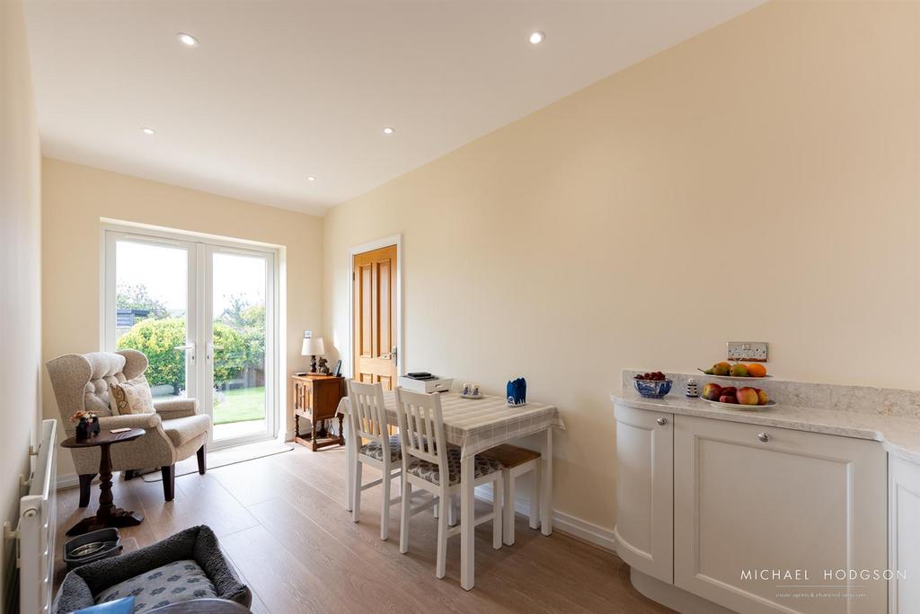 28 Newark Drive-13.jpg