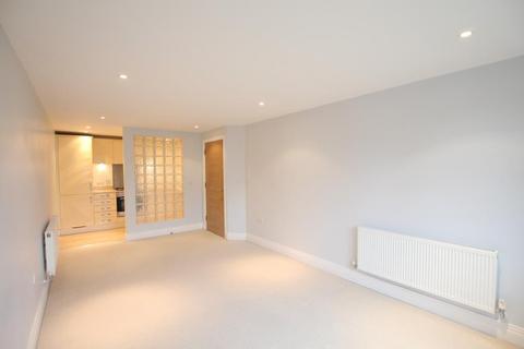 1 bedroom apartment to rent, Tetten Hall, Woking GU22