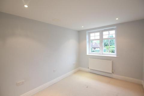 1 bedroom apartment to rent, Tetten Hall, Woking GU22