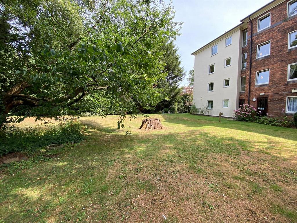 Communal Gardens.jpg