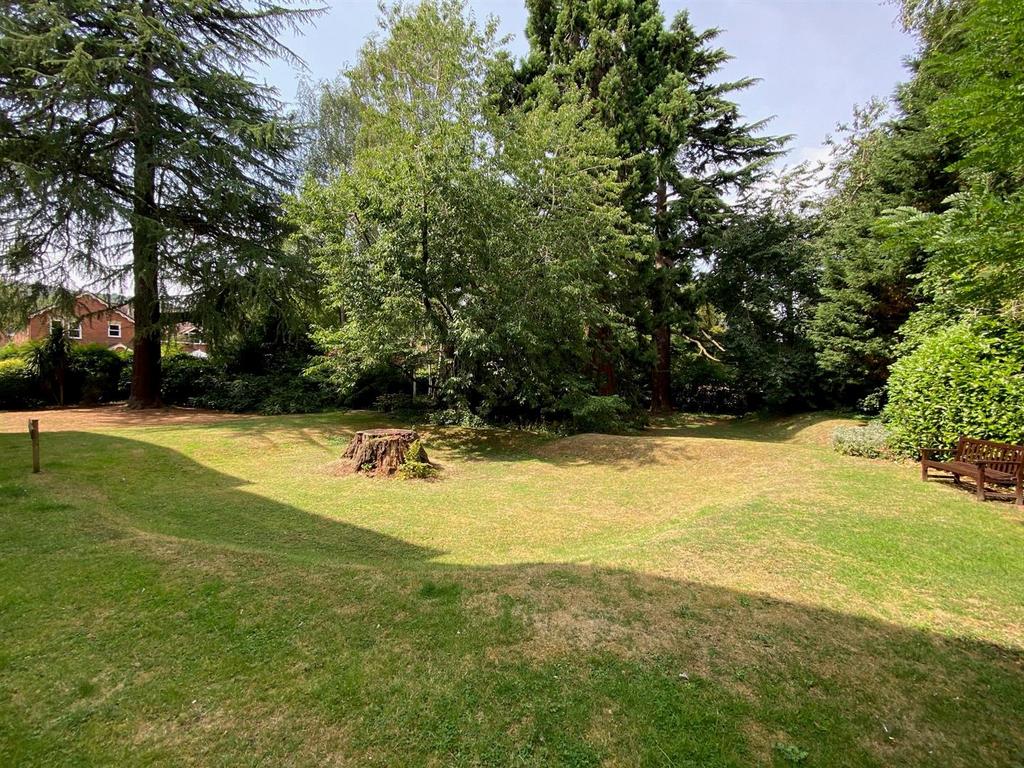 Communal Gardens.jpg