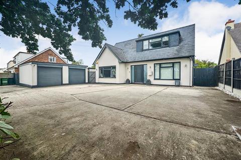 Burnham Road, Althorne