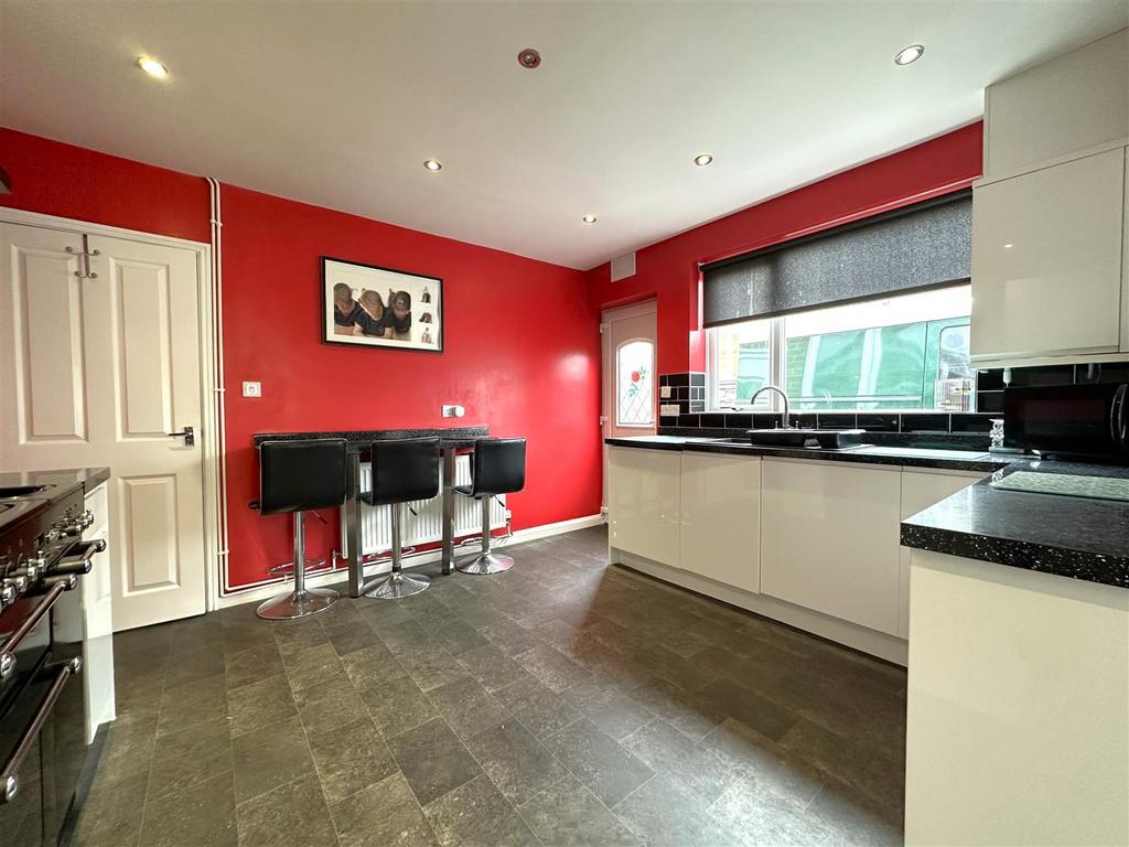 Modern Breakfast Kitchen 392
