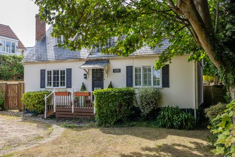 undefined, George Road, St. Peter Port, Guernsey