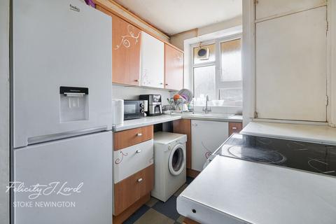 1 bedroom flat for sale, Portland Avenue, London N16
