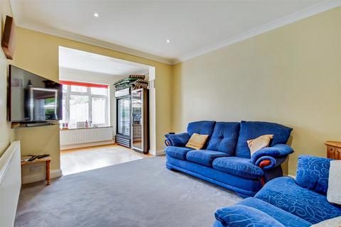 19 Dukes Way, West Wickham, BR4 9AU