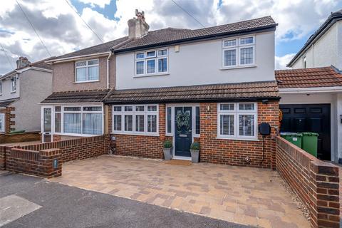 4 bedroom house for sale, Grosvenor Road, Bexleyheath, Kent, DA6