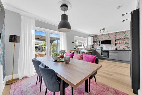 4 bedroom house for sale, Grosvenor Road, Bexleyheath, Kent, DA6