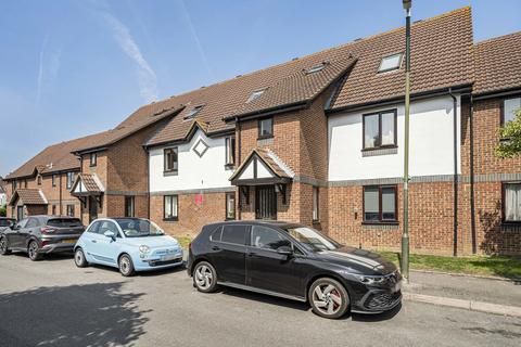 15 Stirling Close, London, SW16 5HH