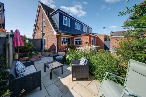 3 bedroom semi-detached house for sale, Green View, Lymm WA13