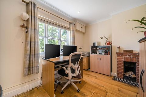 5 Southlea, Cliddesden, Basingstoke, RG25 2JN