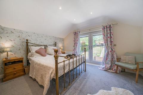 5 Southlea, Cliddesden, Basingstoke, RG25 2JN