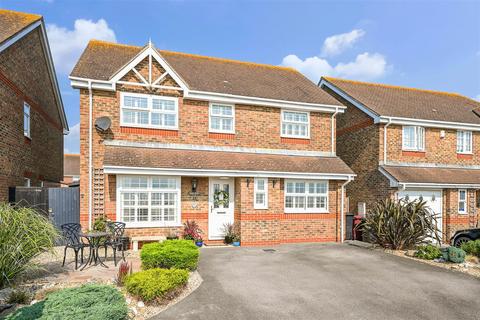 4 bedroom detached house for sale, Wight Way, Selsey, Chichester