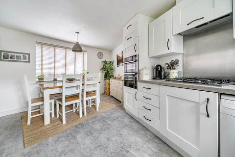 undefined, School Close, Basingstoke, RG22 5FY