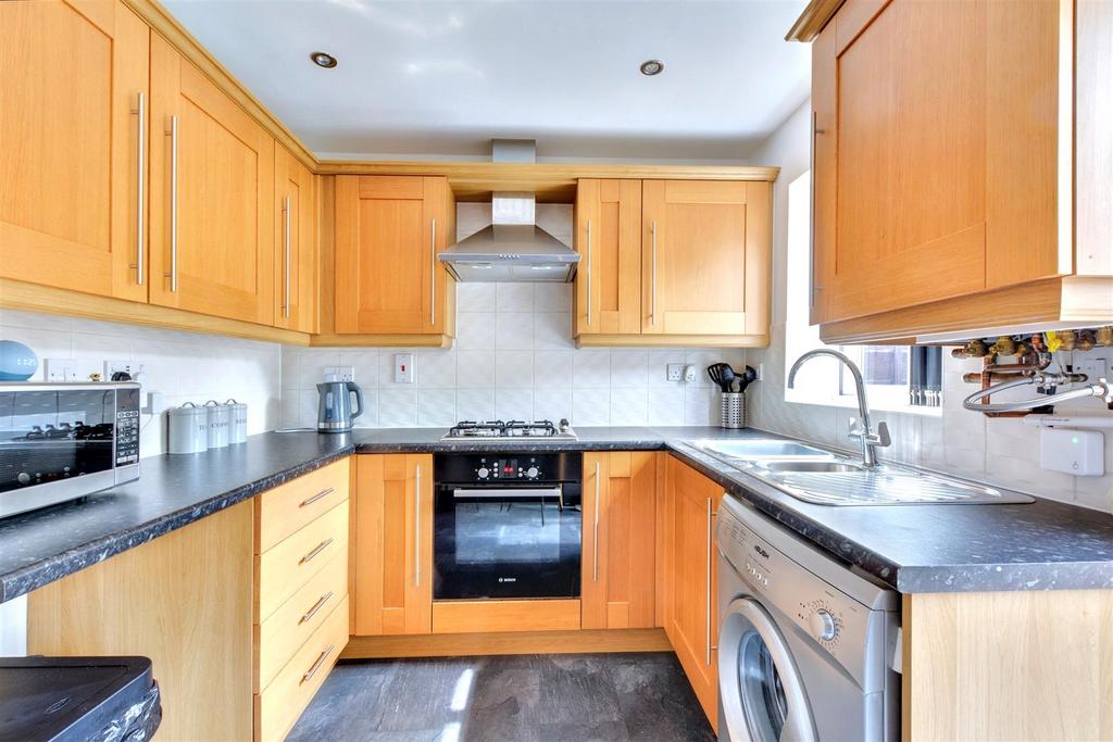 Kitchen (2).jpeg