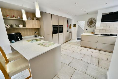 undefined, Fallon Lane, Bretforton, WR11 7GZ