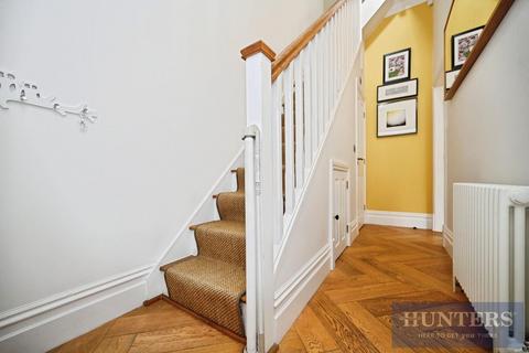 3 bedroom townhouse for sale, Low Green, Rawdon, Leeds