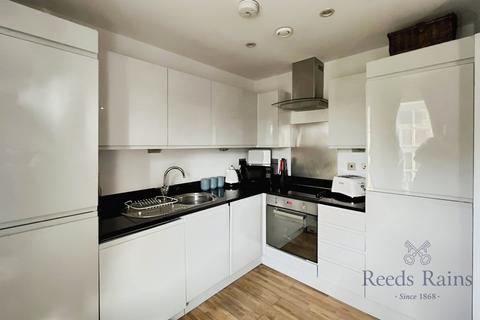 1 bedroom apartment for sale, Welmar Mews, London SW4