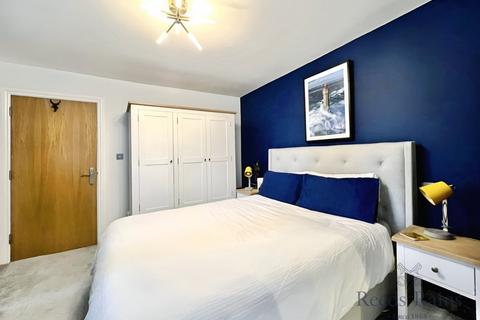 1 bedroom apartment for sale, Welmar Mews, London SW4