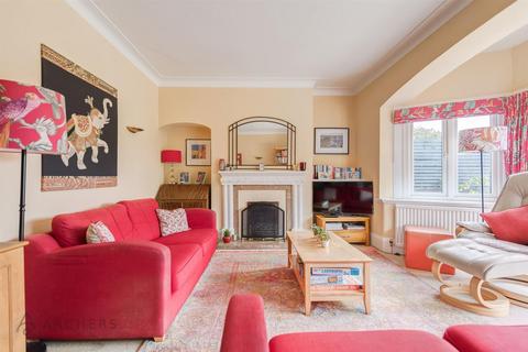 11 Chorley Drive, Sheffield, S10 3RQ