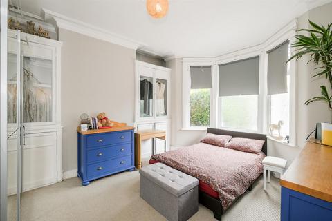 1 bedroom flat for sale, Park Road, Aldersbrook