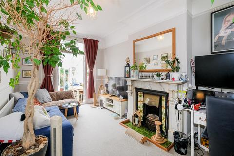 1 bedroom flat for sale, Park Road, Aldersbrook