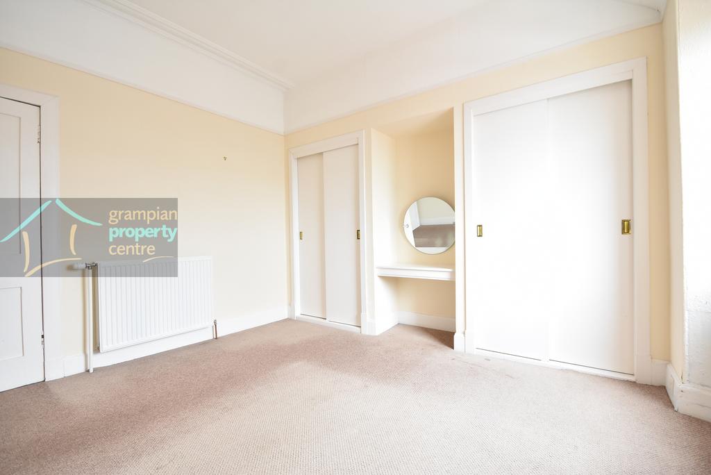 Bedroom 1.JPG