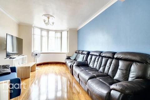 7 bedroom semi-detached house for sale, Nield Road, Hayes