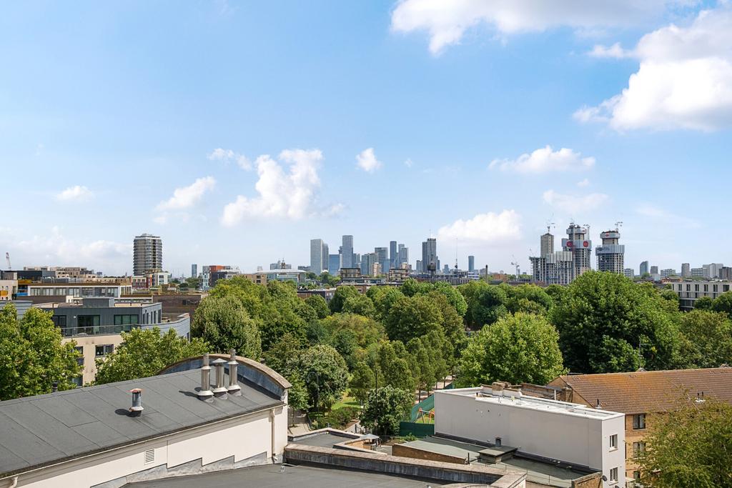 1331539 12 688769...