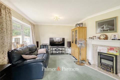2 bedroom retirement property for sale, Temple Grove Park, West Hanningfield CM2