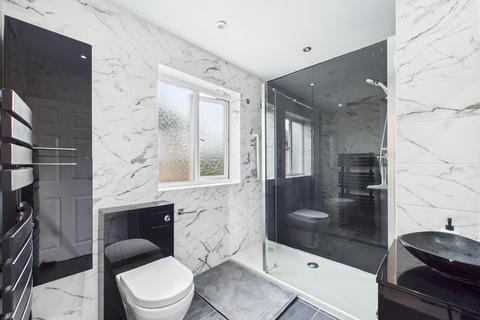 90 West Mead, Ruislip, HA4 0TN