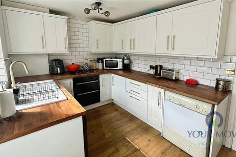 17 Dalehead Drive, Shaw, Oldham, OL2 8JT