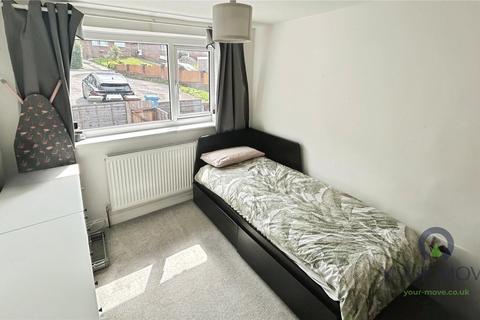 17 Dalehead Drive, Shaw, Oldham, OL2 8JT