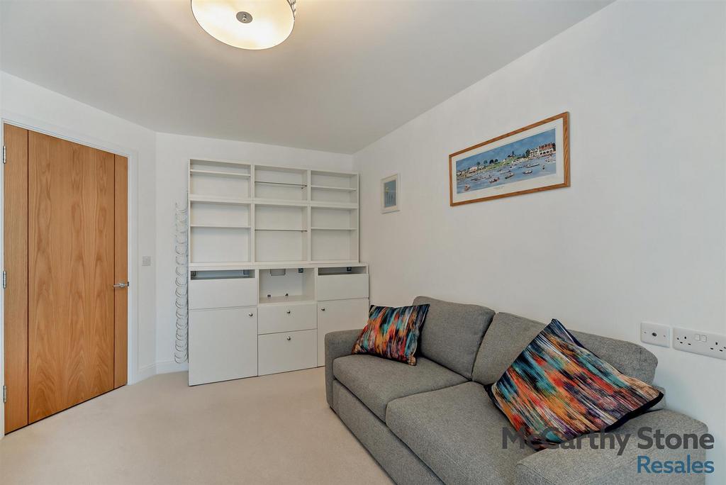 8659700-interior08-800.jpg