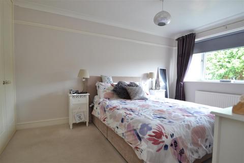 83 Fairfield, Buntingford, SG9 9NZ