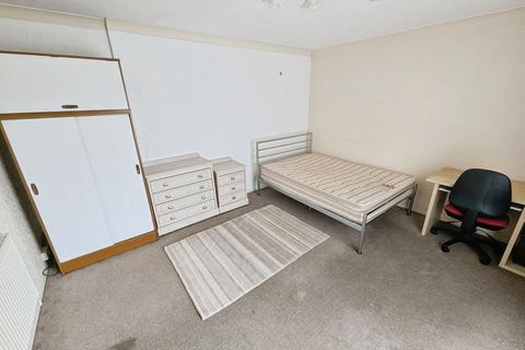 15 Thimbler Road, Coventry, CV4 8FN