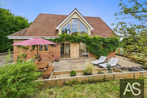 3 bedroom detached house for sale, Whatlington Road, Battle, TN33