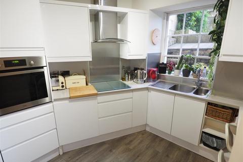 Flat 1, 9 Albion Place, Bath, BA1 3AD
