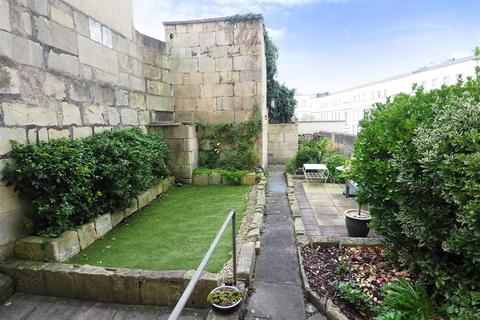 Flat 1, 9 Albion Place, Bath, BA1 3AD