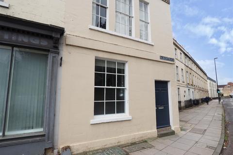 Flat 1, 9 Albion Place, Bath, BA1 3AD
