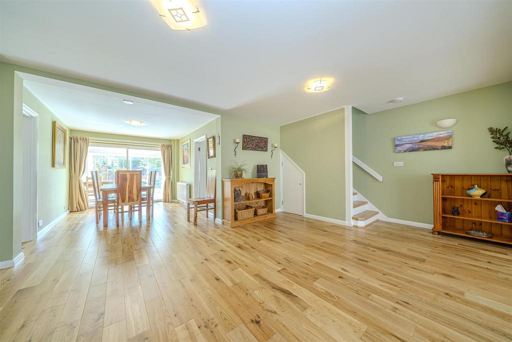 20-Tannsfield-Drive-1018.jpg